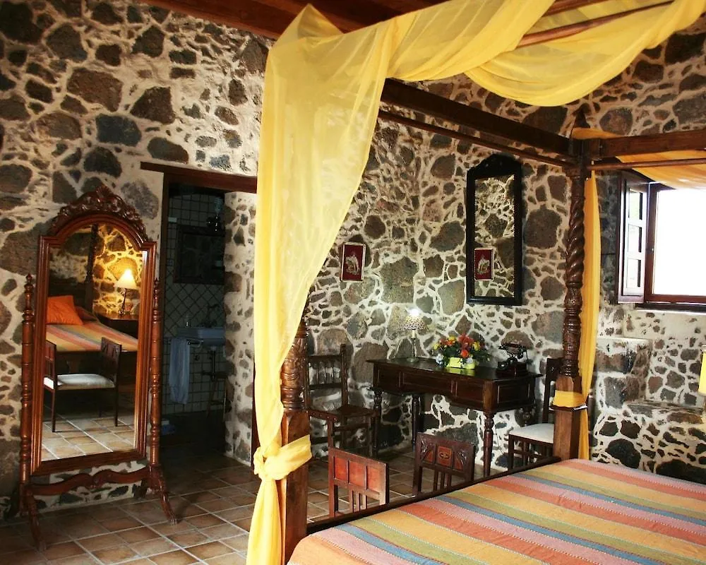 Hotel Rural Restaurante Mahoh Villaverde  Spain