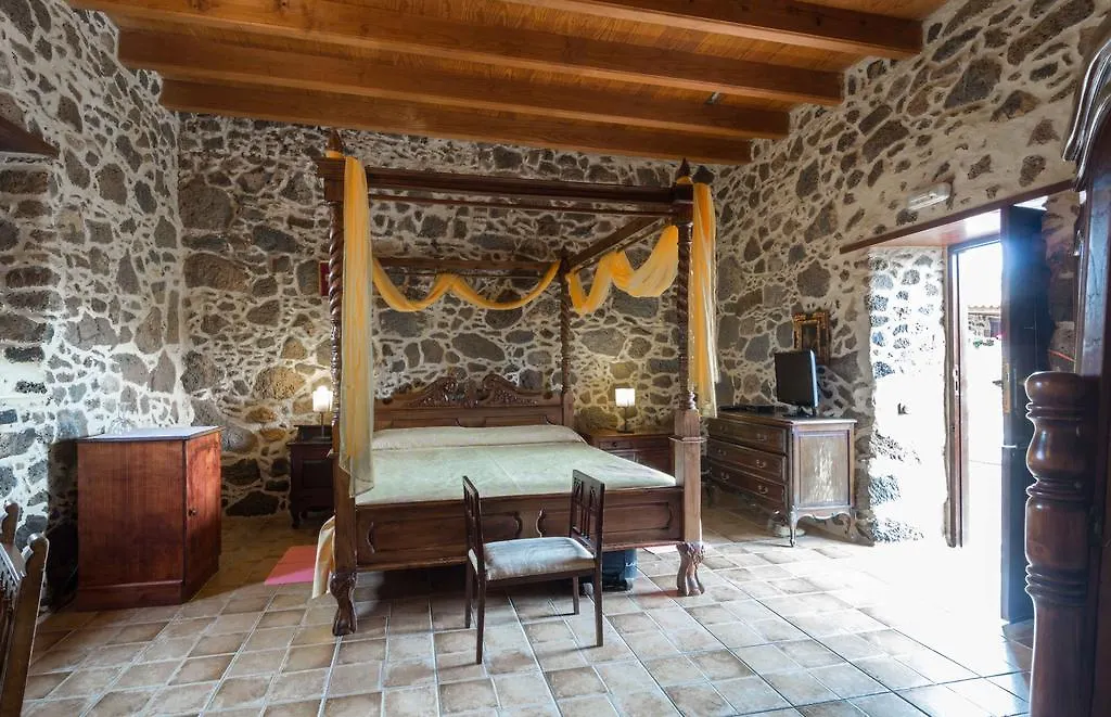 Hotel Rural Restaurante Mahoh Villaverde 3*,